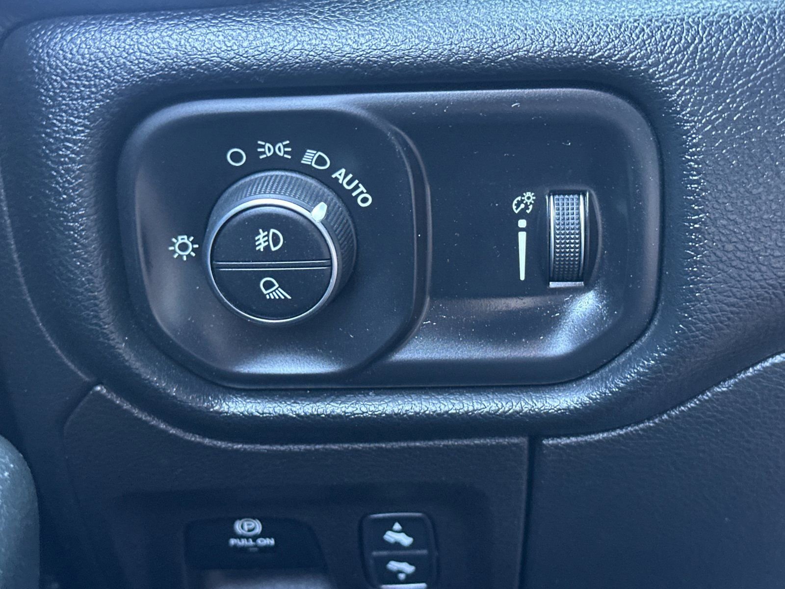 Used 2021 RAM 1500 Big Horn image 30