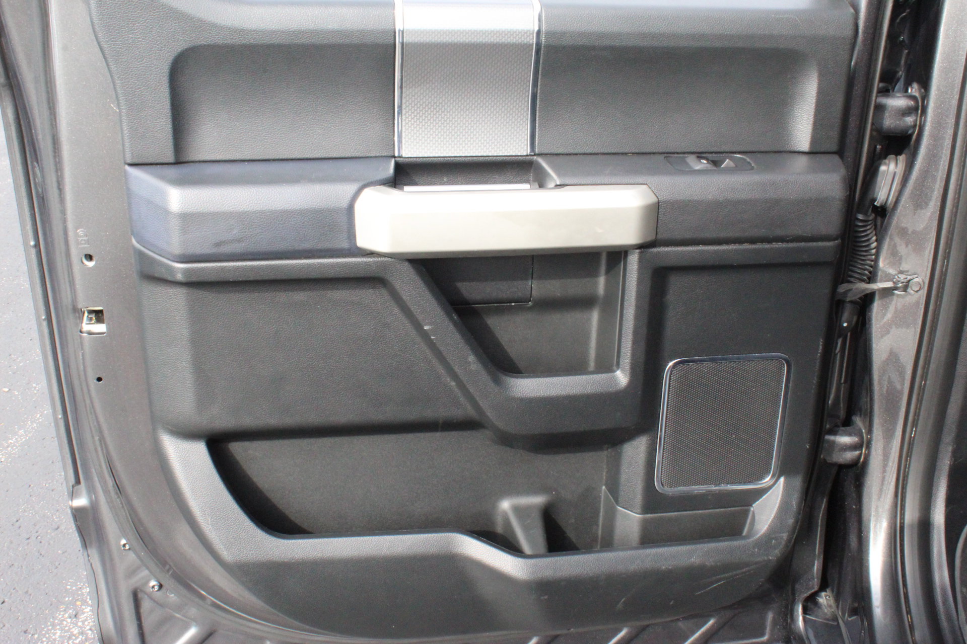 Used 2016 Ford F150 Lariat AWD/4WD image 28