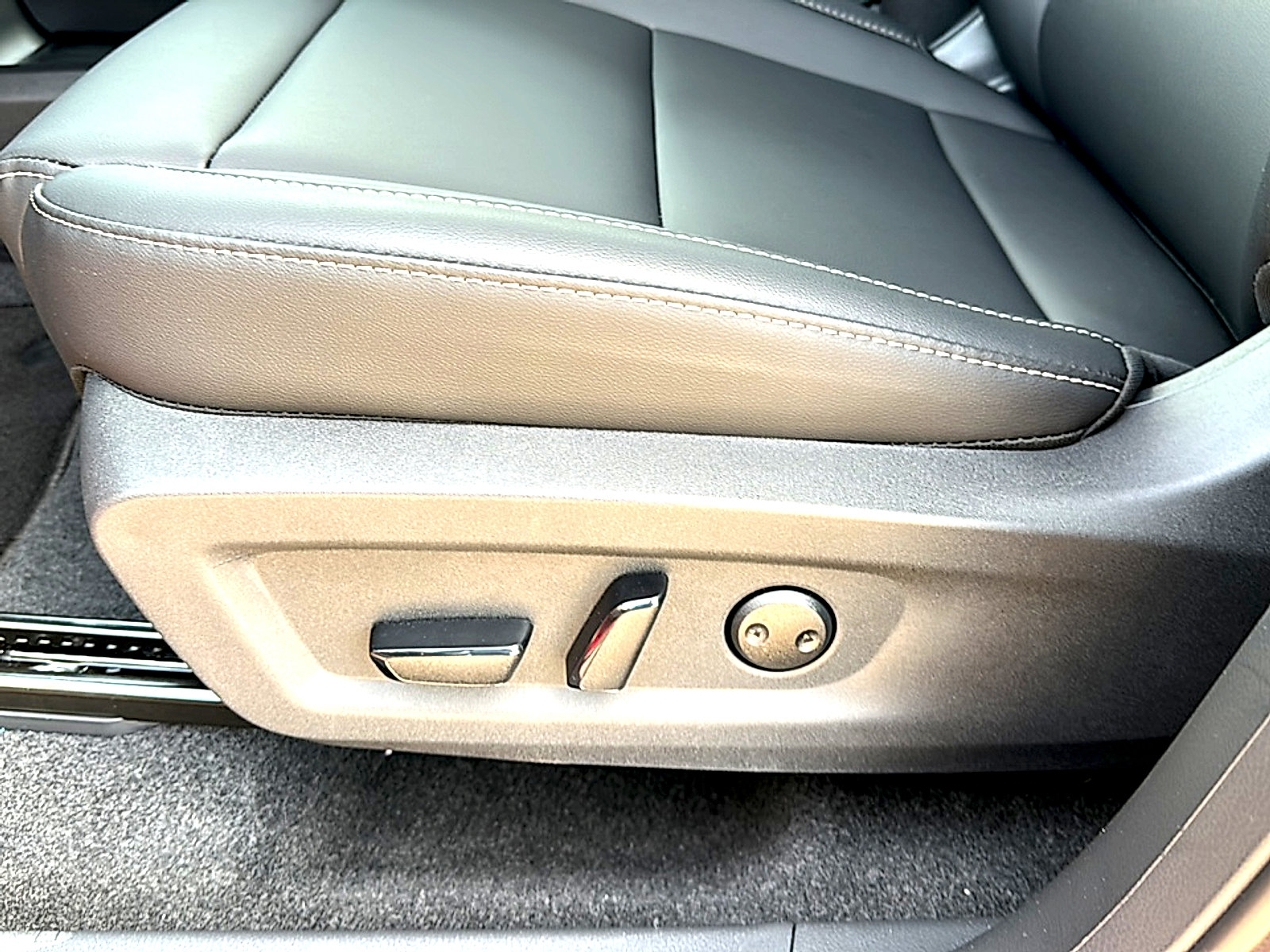 New 2025 Nissan Murano SL image 12