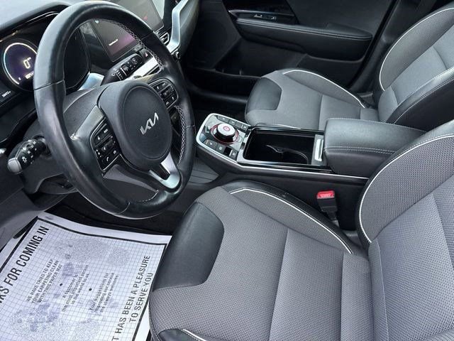 Used 2022 Kia Niro EX w/ Cold Weather Package image 11