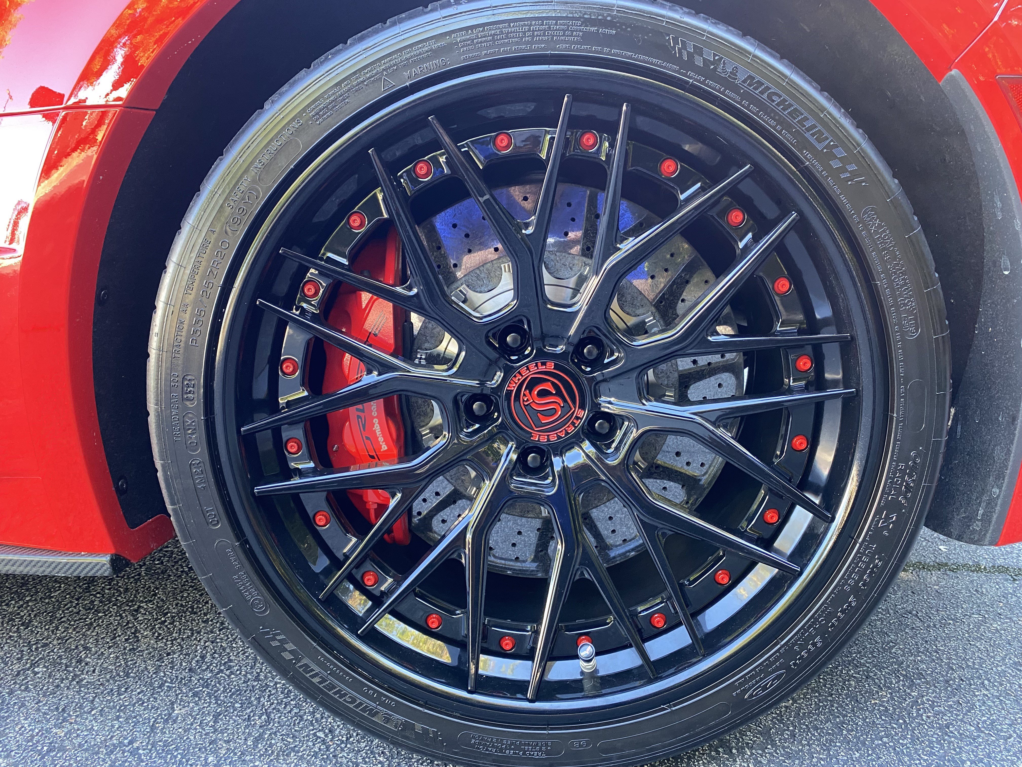Used 2015 Chevrolet Corvette Z06 w/ 3LZ Preferred Equipment Group RWD image 44