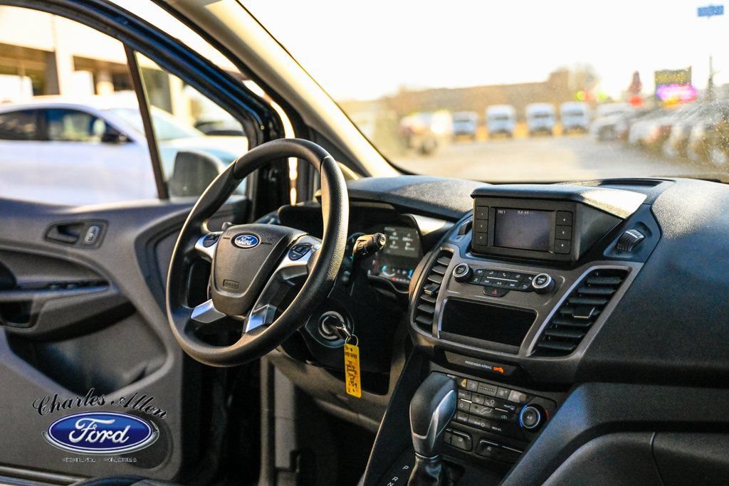 Used 2022 Ford Transit Connect XL w/ Trailer Tow Package FWD image 15