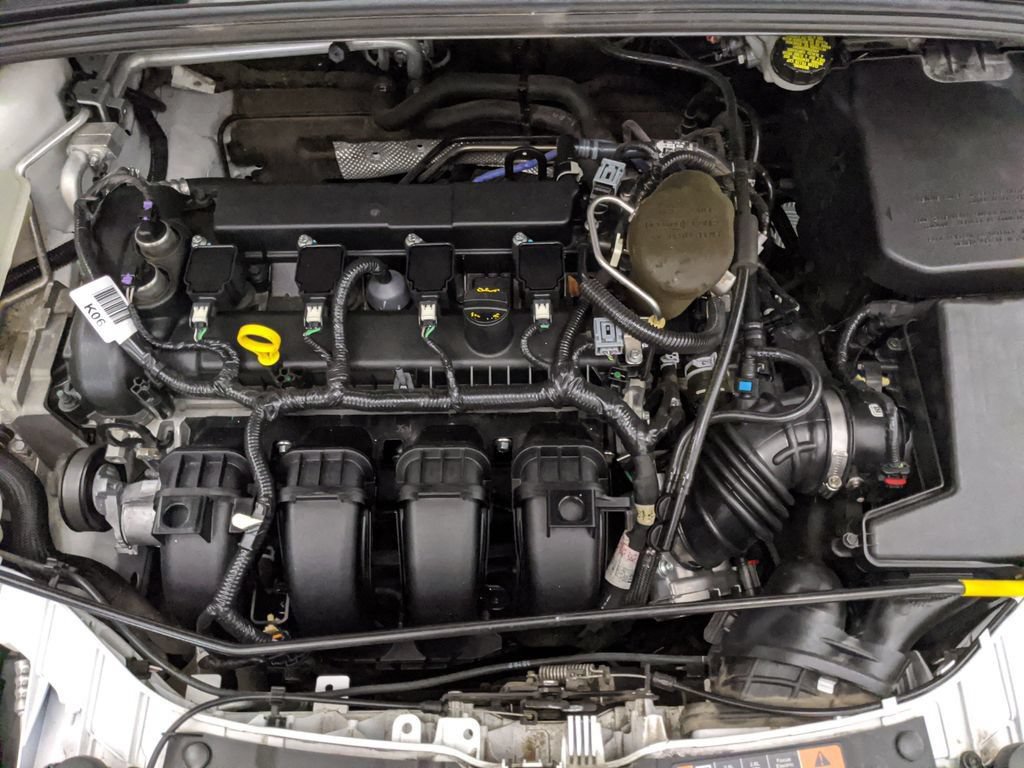 Used 2015 Ford Focus SE FWD image 18