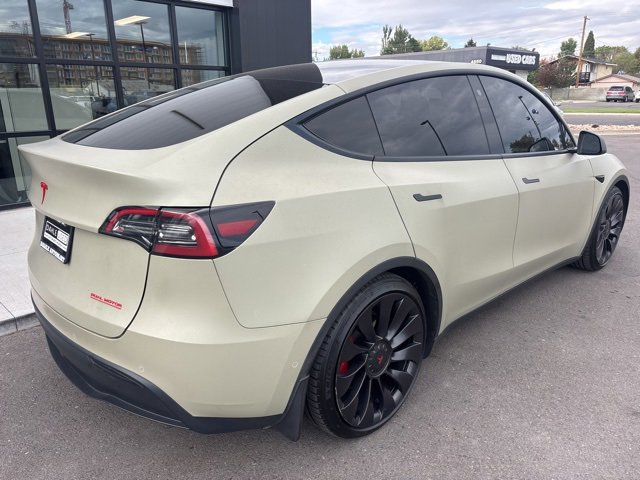Used 2021 Tesla Model Y Performance image 10