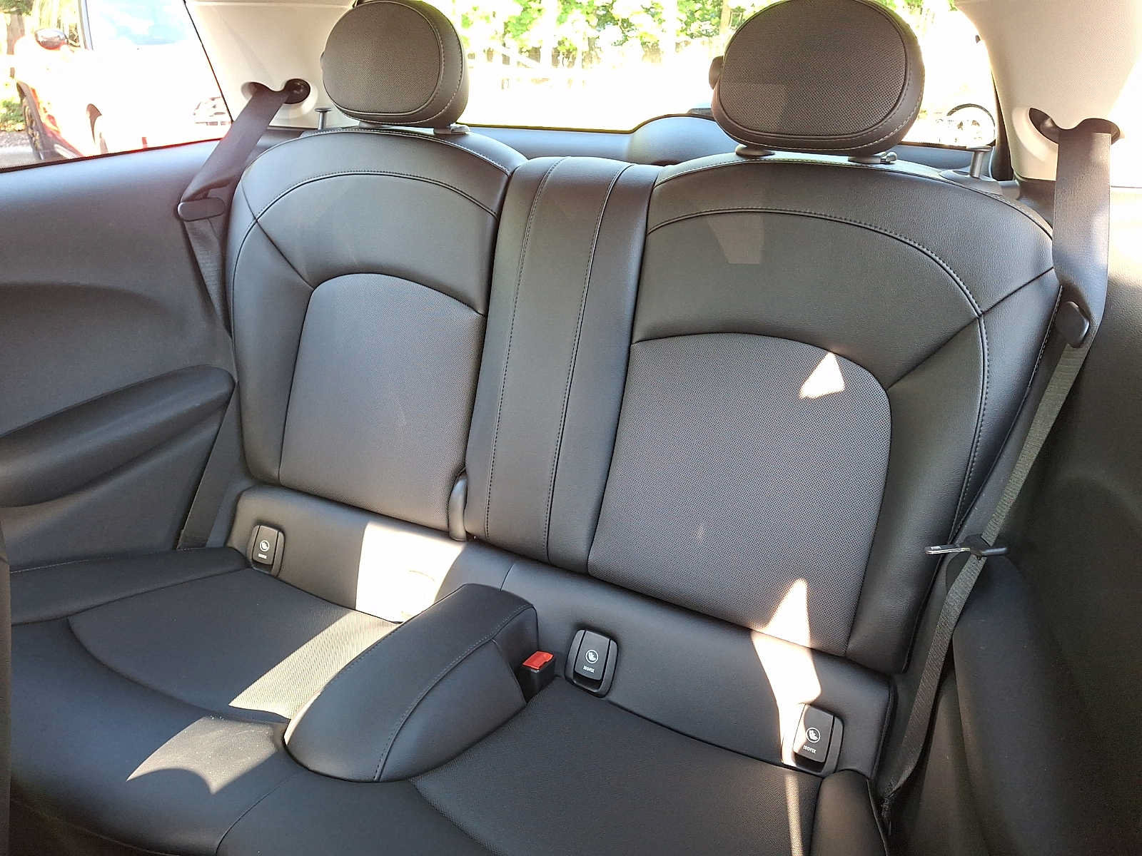 Used 2016 MINI Cooper 2-Door Hardtop FWD image 8