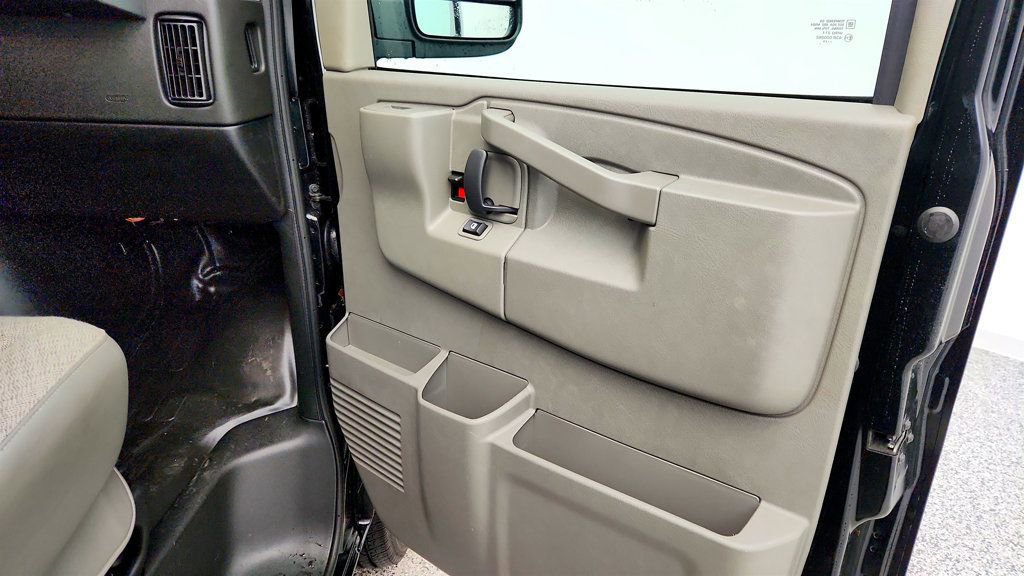 Used 2024 Chevrolet Express 2500 w/ Driver Convenience Package image 27