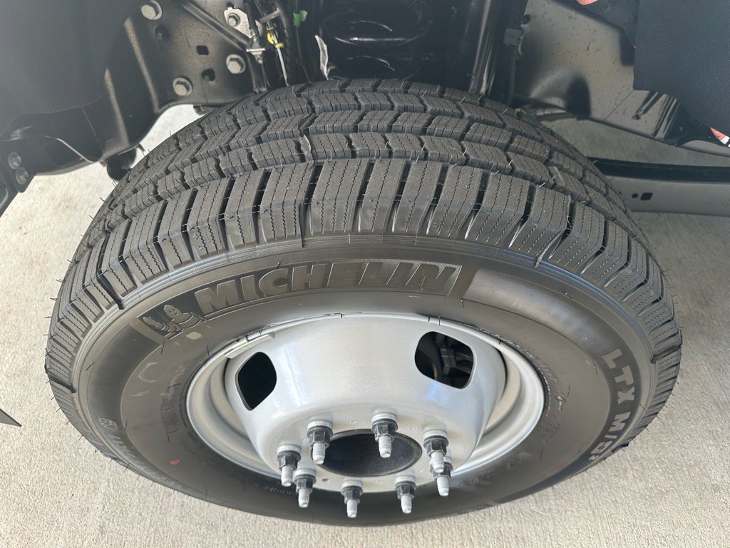 New 2026 Ford F350 XL w/ XL Chrome Package image 8