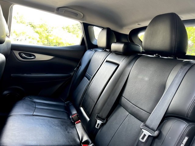 Used 2020 Nissan Rogue Sport SL w/ Premium Package image 21