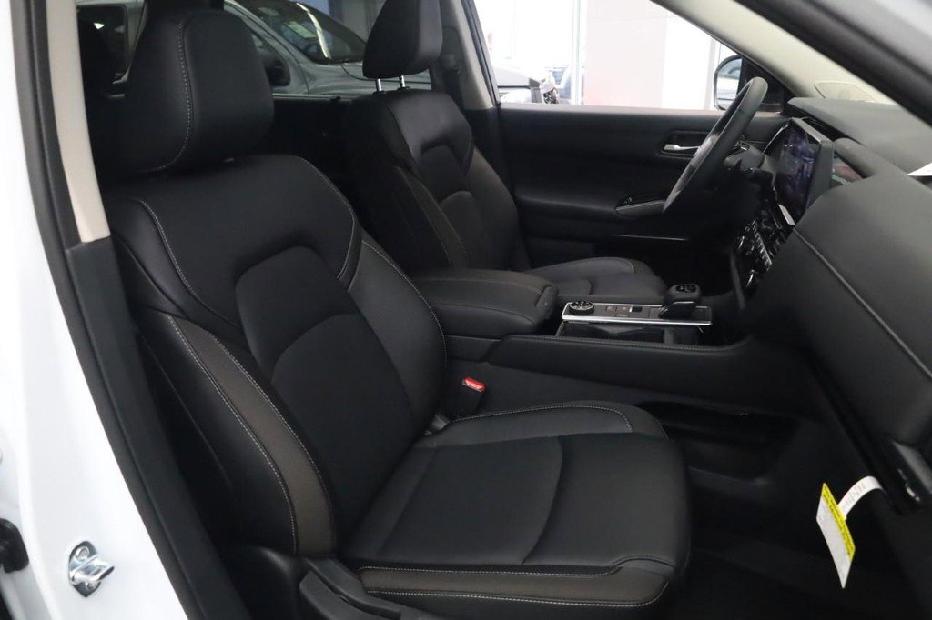 New 2026 Nissan Pathfinder SL w/ SL Premium Package image 19