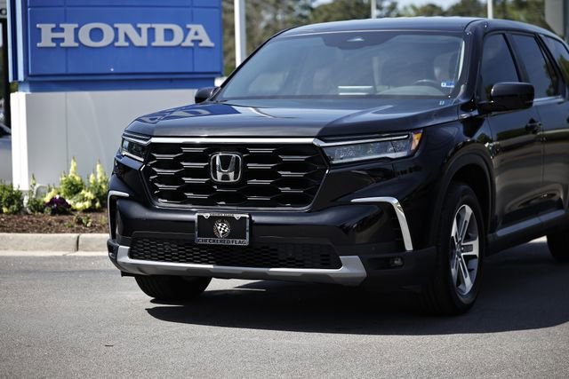 Certified 2025 Honda Pilot EX-L image 2