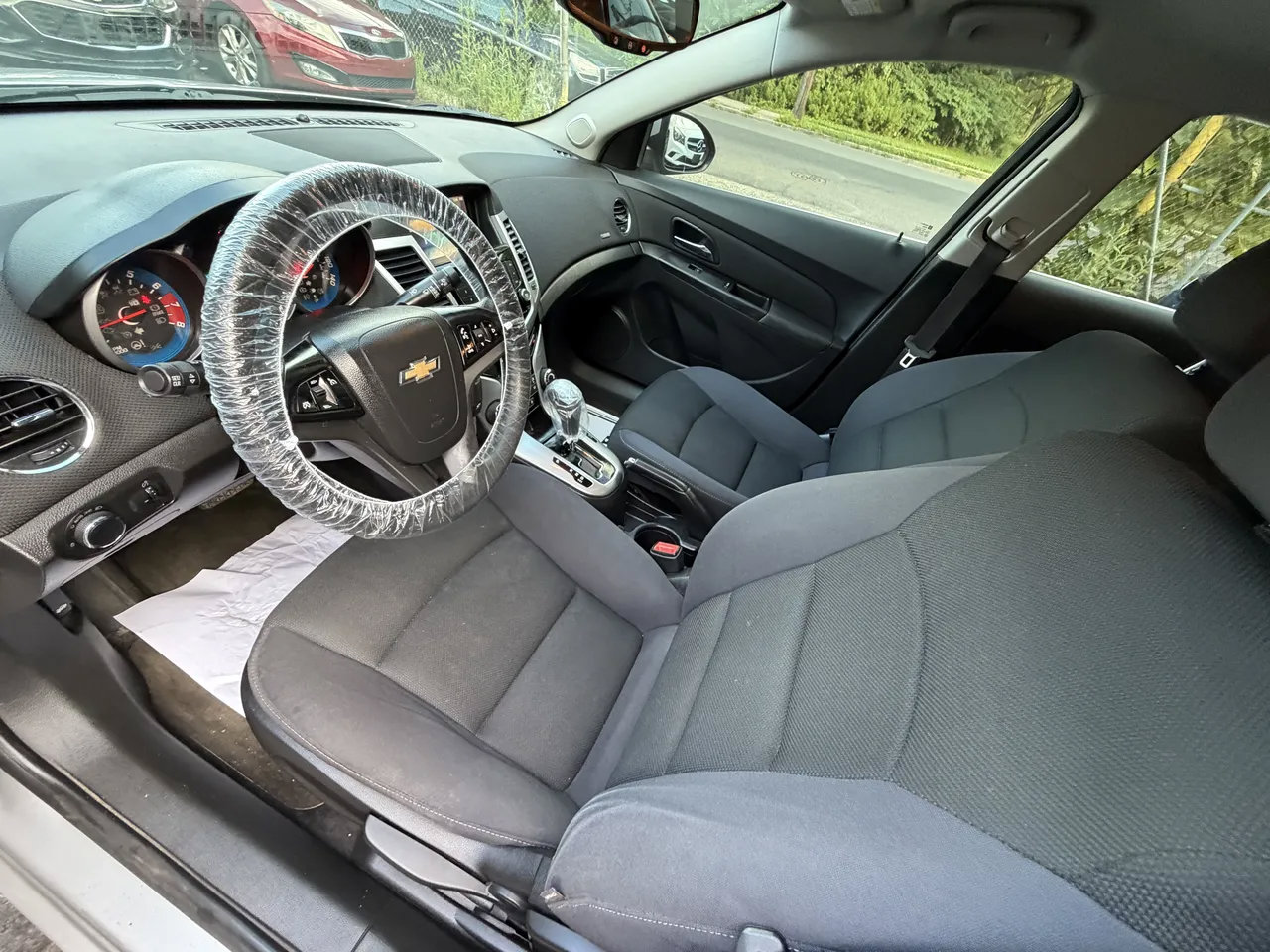 Used 2015 Chevrolet Cruze LT FWD image 24