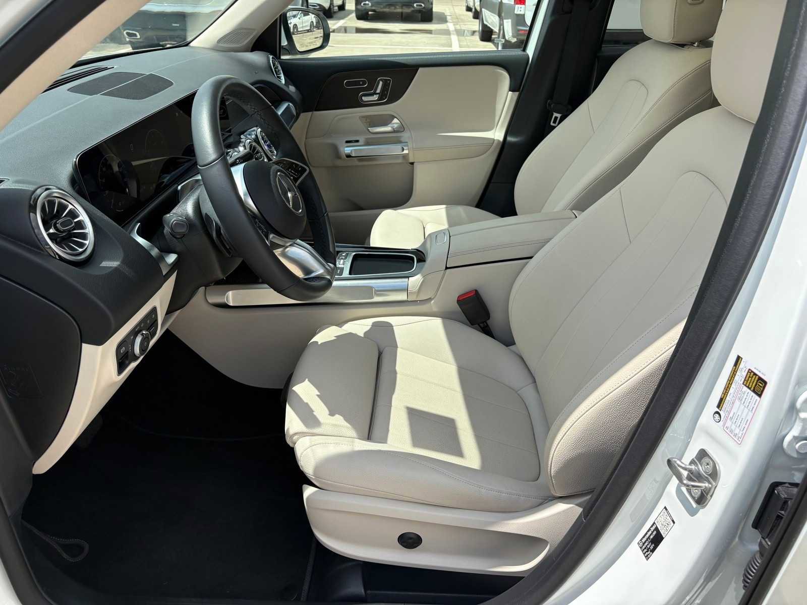 Used 2026 Mercedes-Benz GLB 250 image 14
