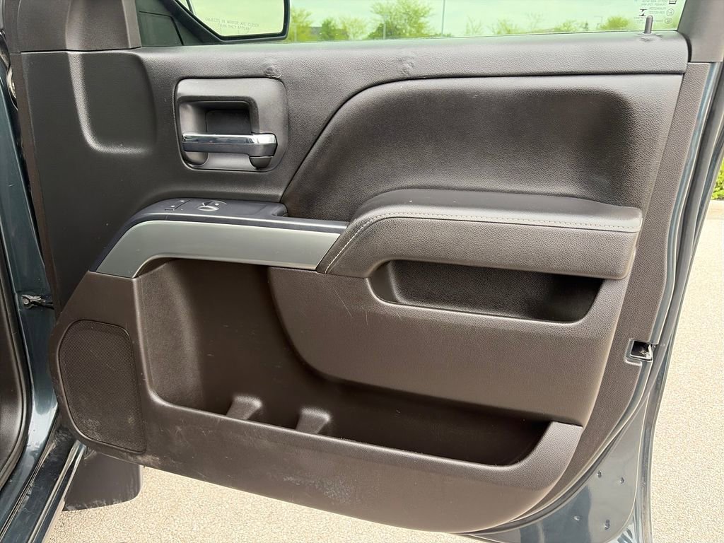 Used 2017 Chevrolet Silverado 1500 LT w/ All Star Edition AWD/4WD image 10