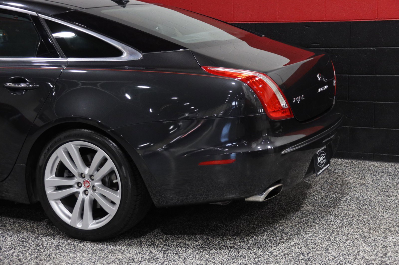 Used 2014 Jaguar XJ L Portfolio image 25