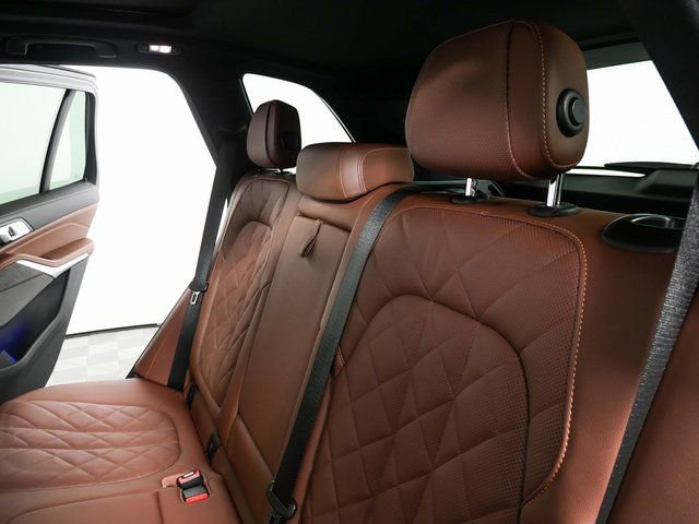 Used 2024 BMW X5 xDrive40i w/ Premium Package image 22