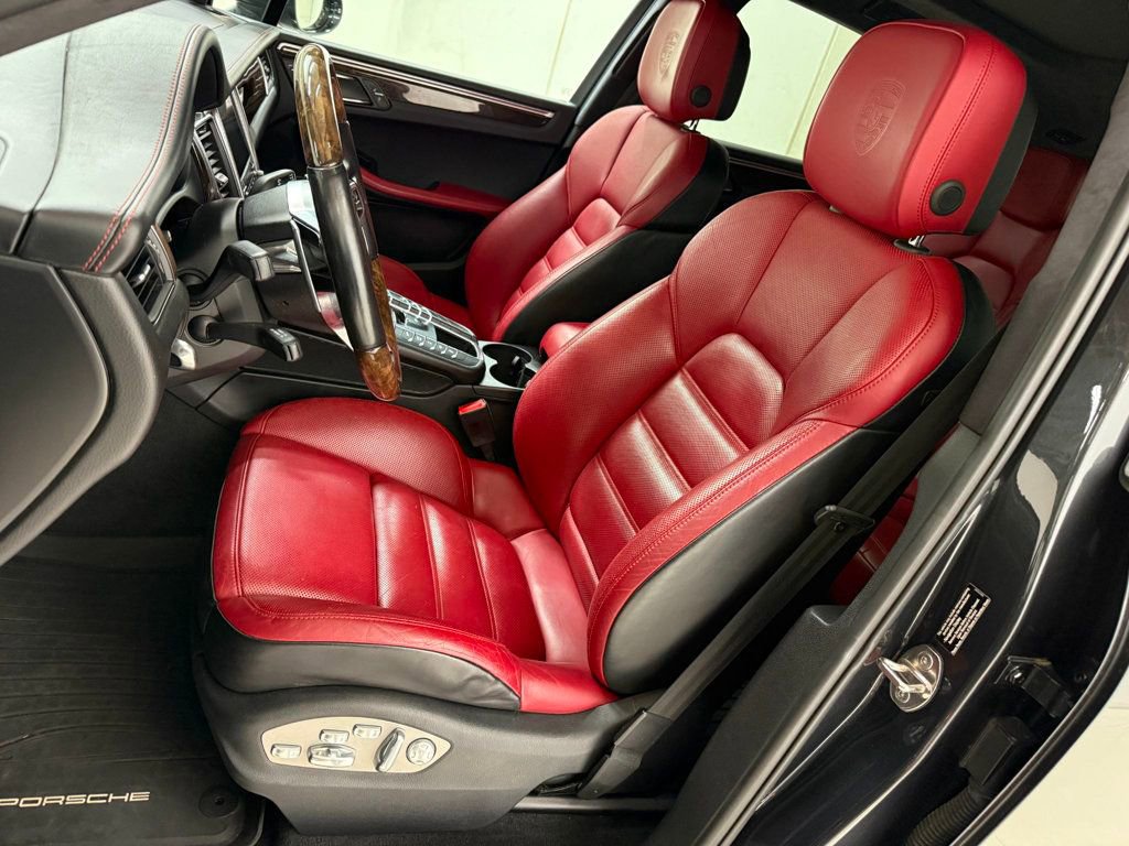Used 2017 Porsche Macan Turbo image 51