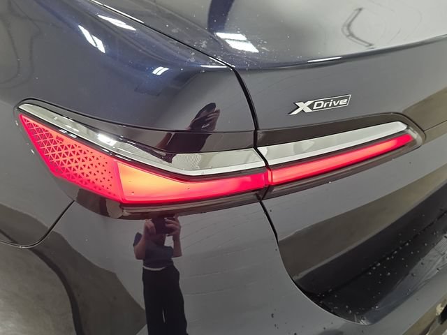 Certified 2026 BMW 740i xDrive AWD/4WD image 32