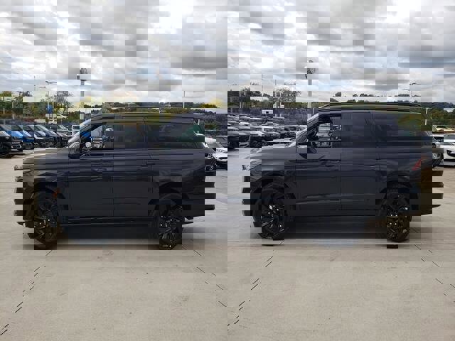 New 2025 Lincoln Navigator L Reserve image 5