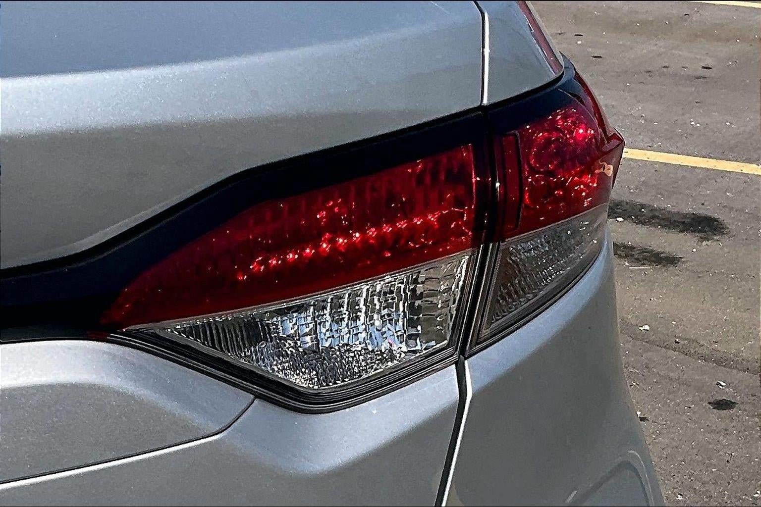 Used 2025 Toyota Corolla LE FWD image 5