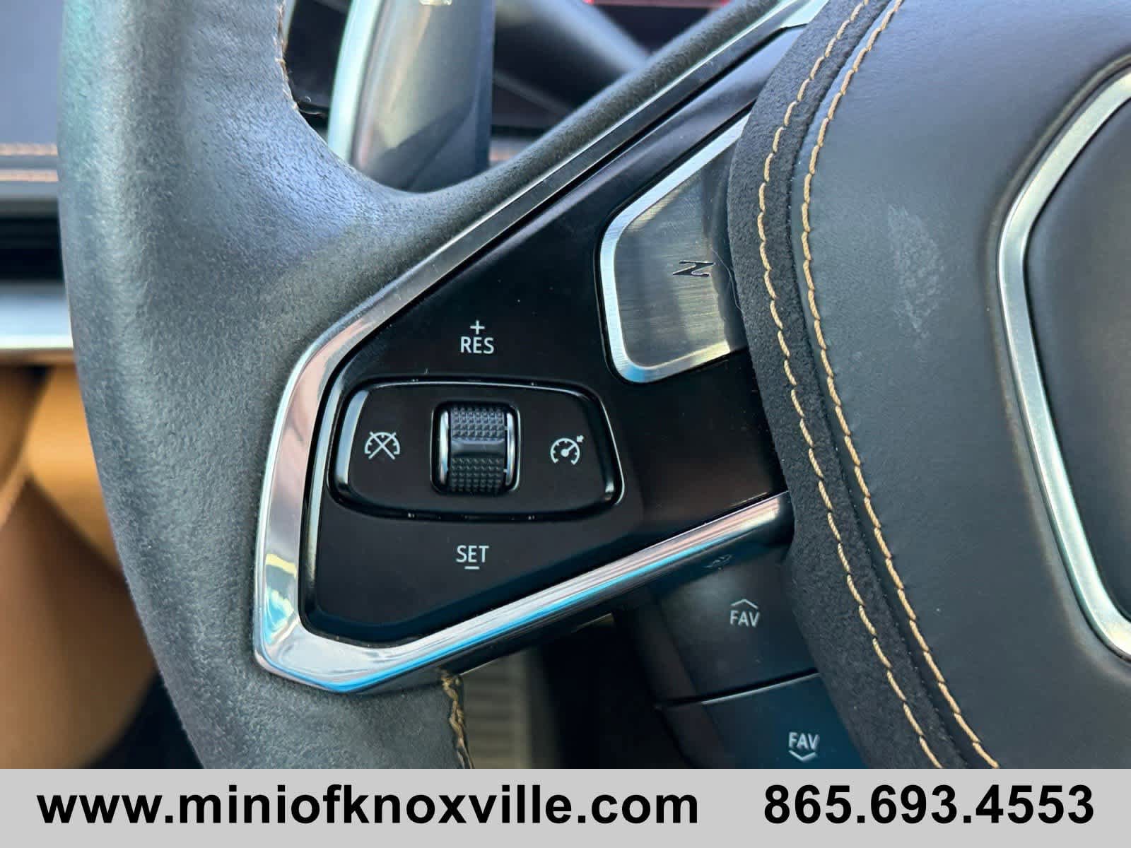 Used 2021 Chevrolet Corvette Stingray Premium Conv w/ Z51 Performance Package RWD image 18