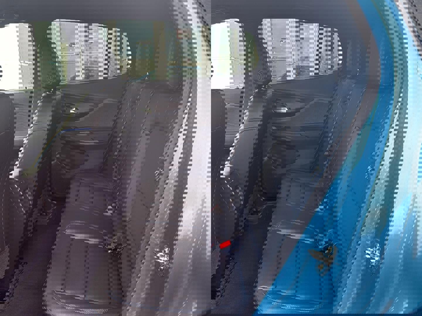 Used 2025 Buick Envista Sport Touring w/ Convenience I Package image 12