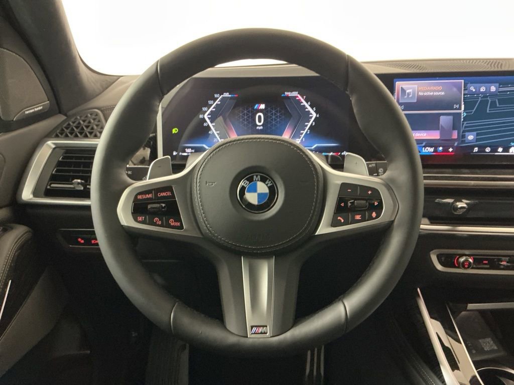 New 2026 BMW X7 xDrive40i w/ M Sport Package AWD/4WD image 16