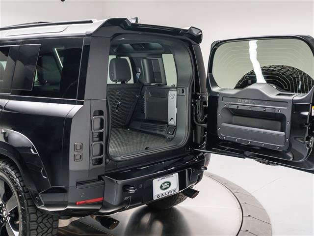 Used 2025 Land Rover Defender 110 S AWD/4WD image 28