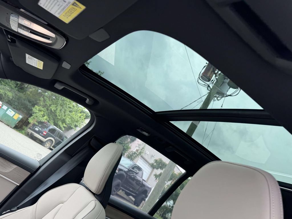New 2026 Volvo XC90 B5 Plus w/ Protection Package AWD/4WD image 18