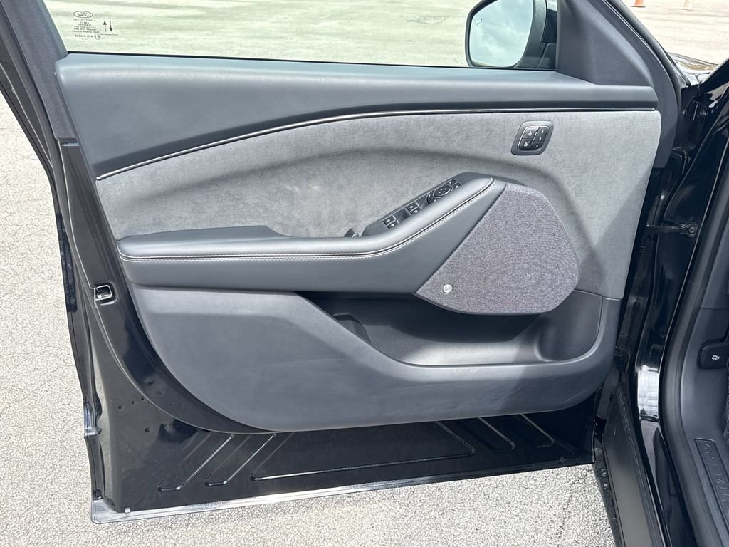 Certified 2025 Ford Mustang Mach-E GT image 13