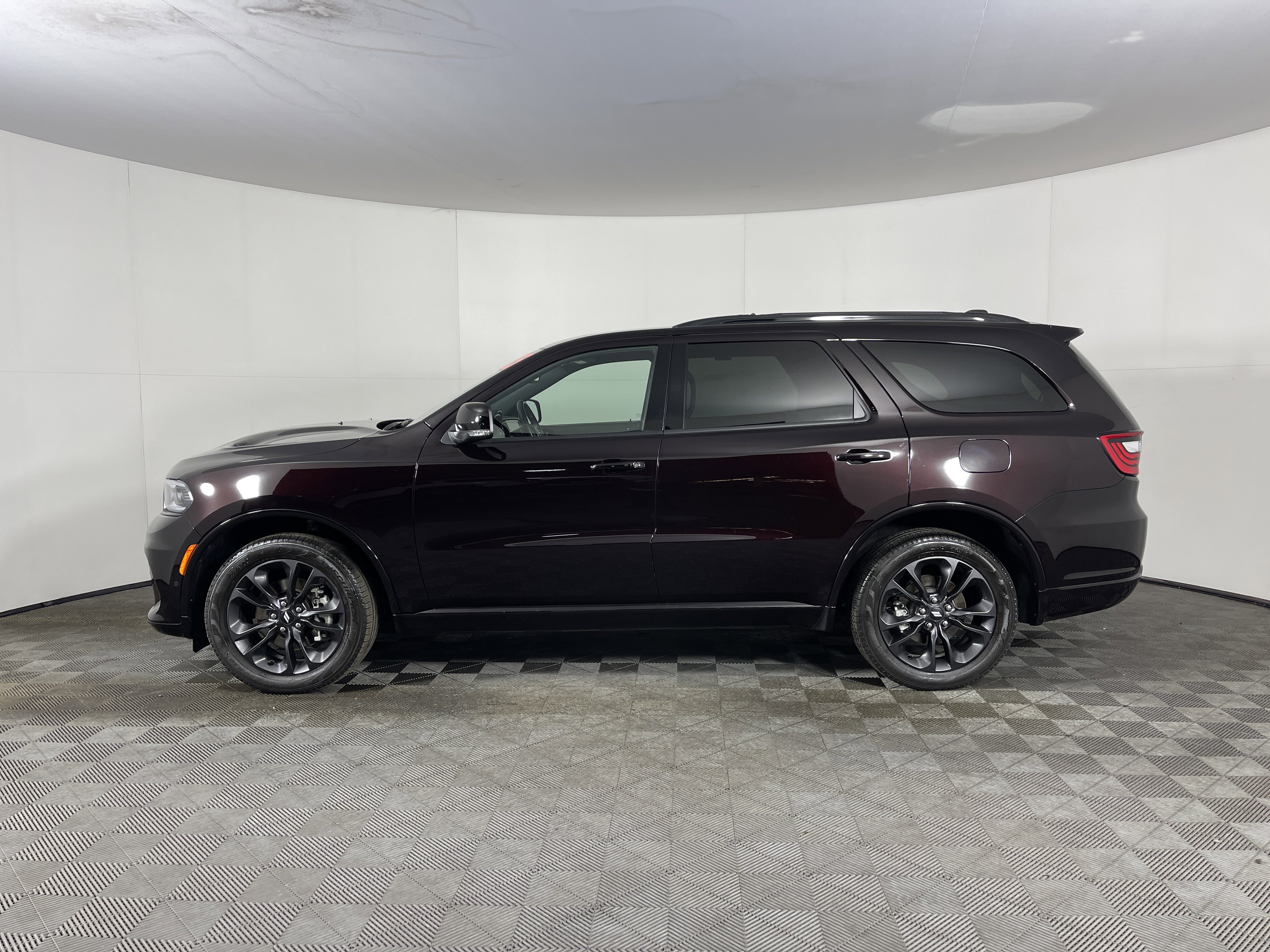 Used 2025 Dodge Durango GT image 3