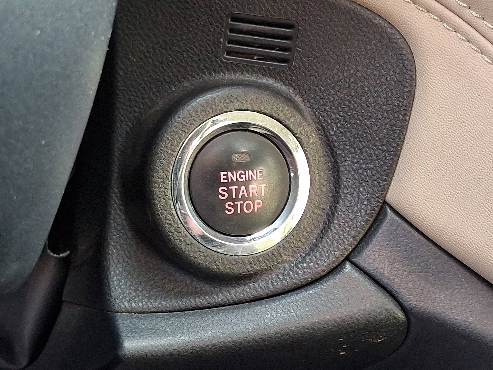 Used 2022 Subaru Outback Limited w/ Popular Package #2 image 25