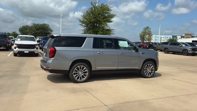 New 2026 GMC Yukon XL Denali w/ Denali Reserve Package AWD/4WD image 9