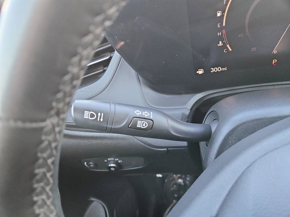 Used 2024 Buick Encore GX Sport Touring image 20