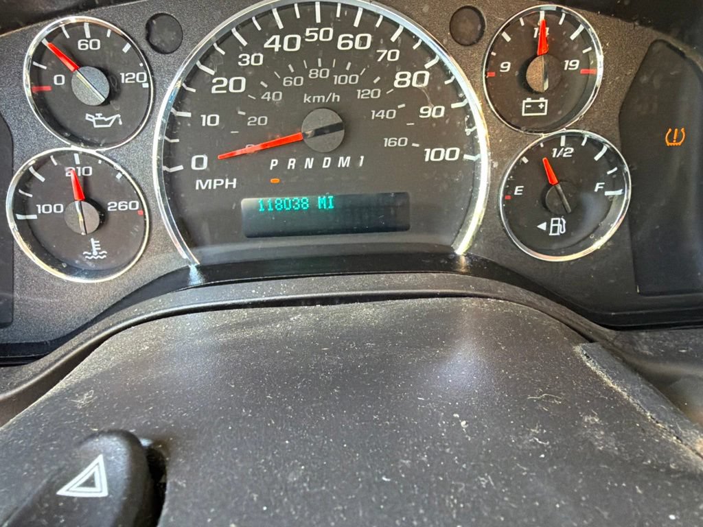 Used 2022 Chevrolet Express 2500 w/ Driver Convenience Package RWD image 14