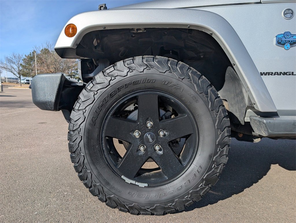 Used 2012 Jeep Wrangler Sahara image 10