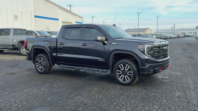 Used 2022 GMC Sierra 1500 AT4 w/ AT4 Preferred Package image 2