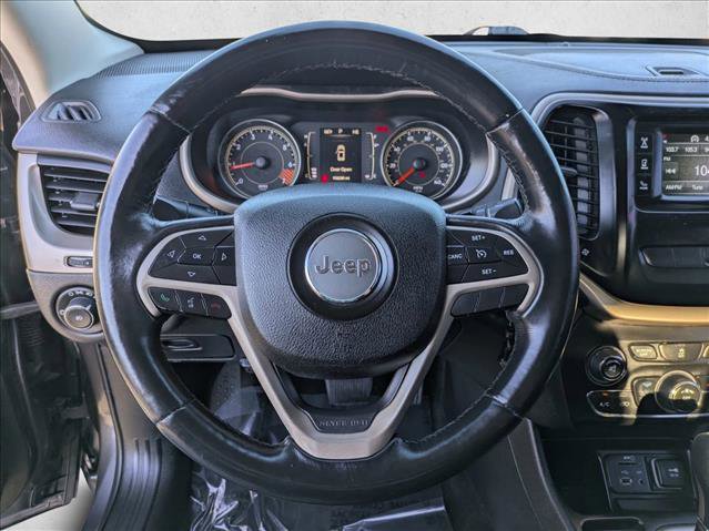 Used 2015 Jeep Cherokee Latitude image 17