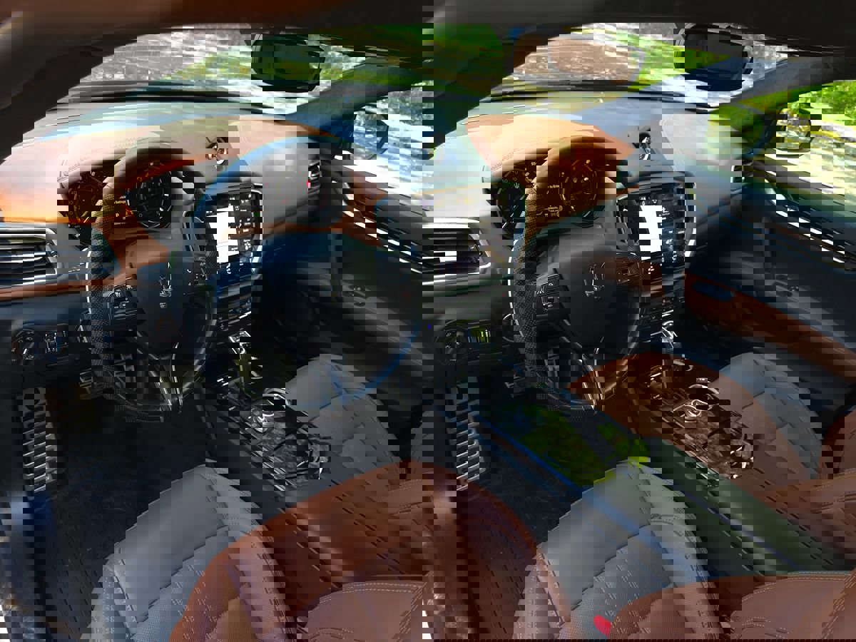 Used 2022 Maserati Ghibli GT image 2