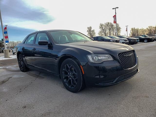 Used 2020 Chrysler 300 Touring w/ Sport Appearance Package image 3