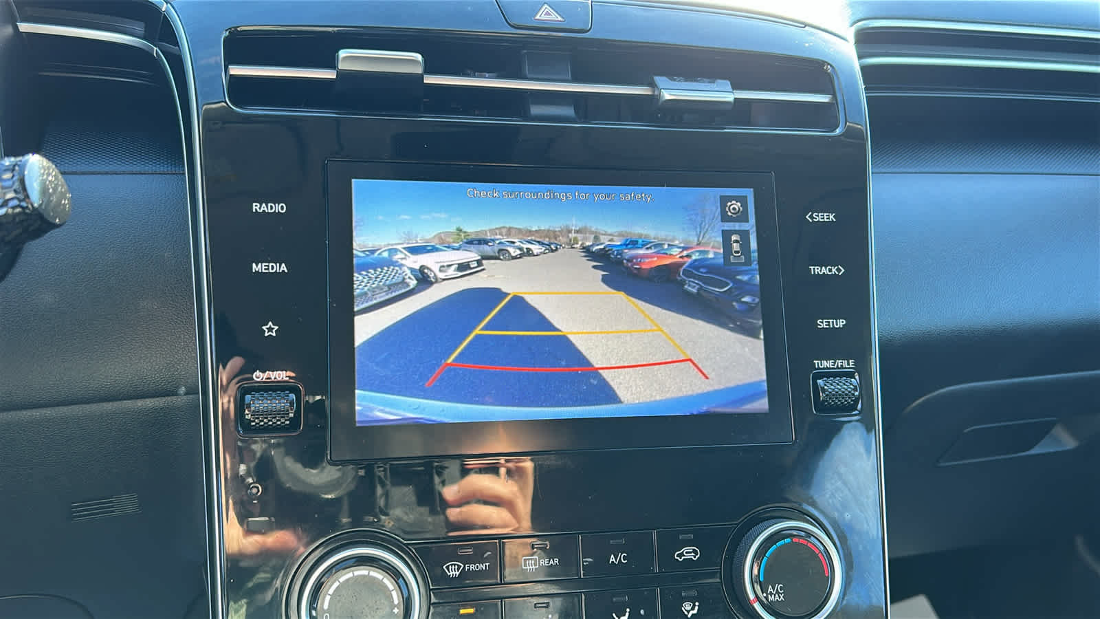 Used 2023 Hyundai Tucson SE image 14