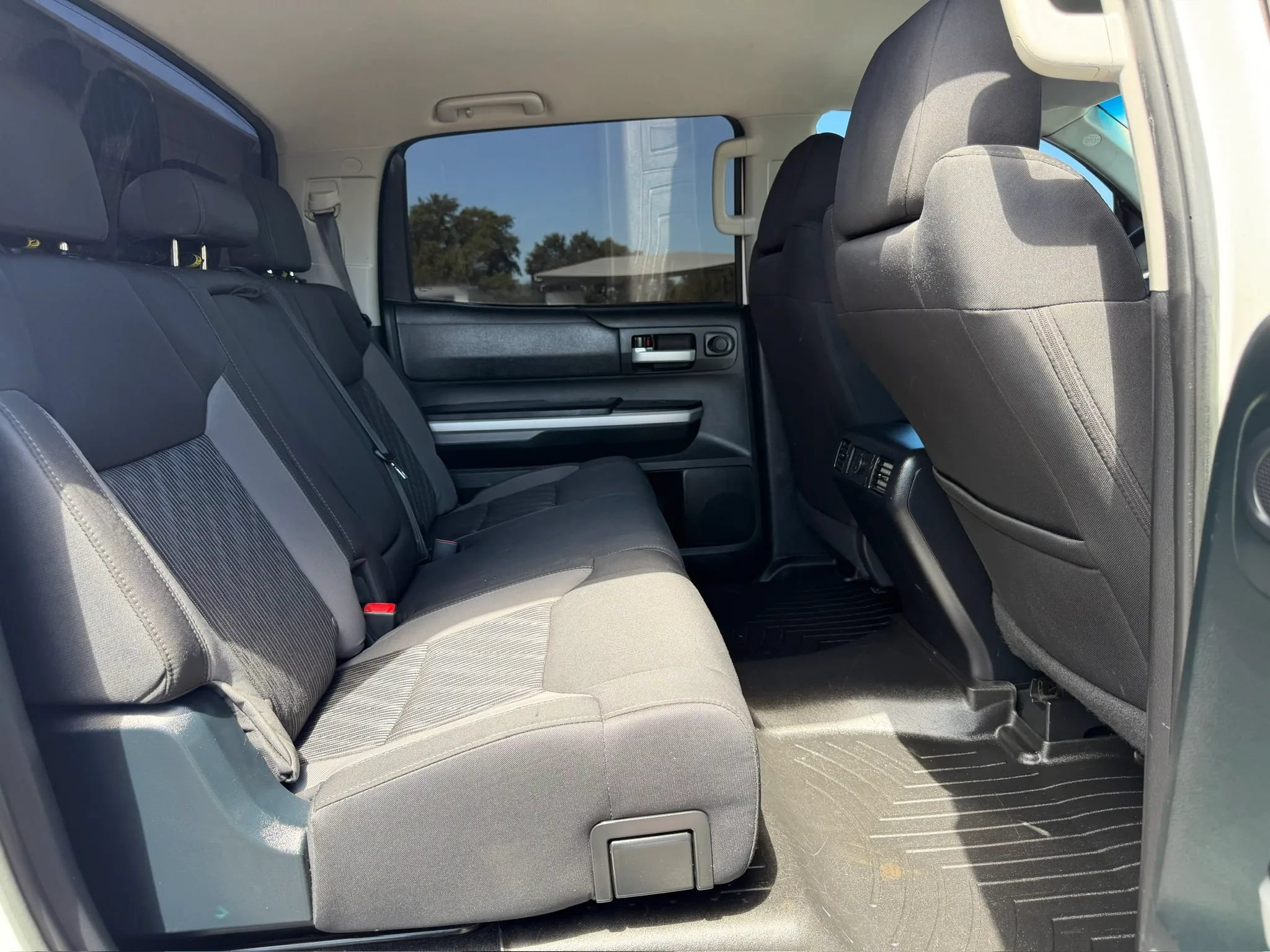 Used 2016 Toyota Tundra SR5 w/ SR5 Upgrade Package RWD image 23