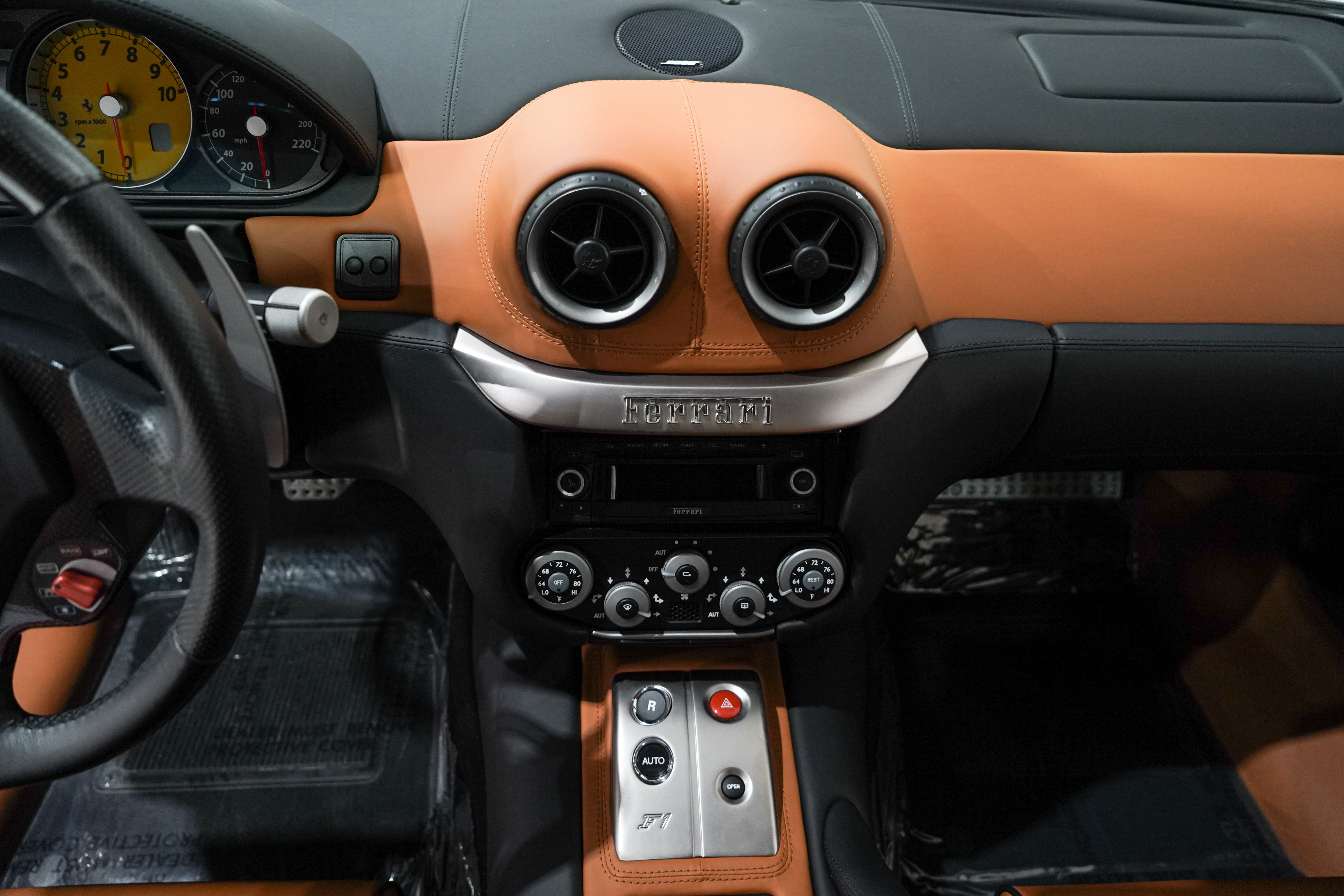 Used 2007 Ferrari 599 GTB Fiorano RWD image 11