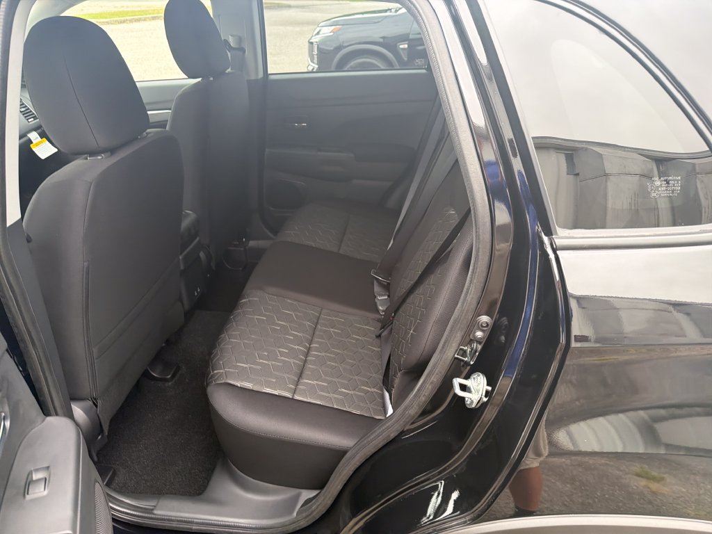 New 2027 Mitsubishi Outlander Sport LE AWD/4WD image 14
