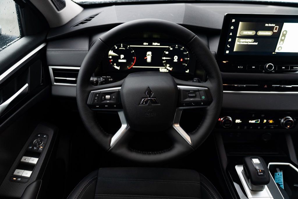 New 2026 Mitsubishi Outlander SE AWD/4WD image 11