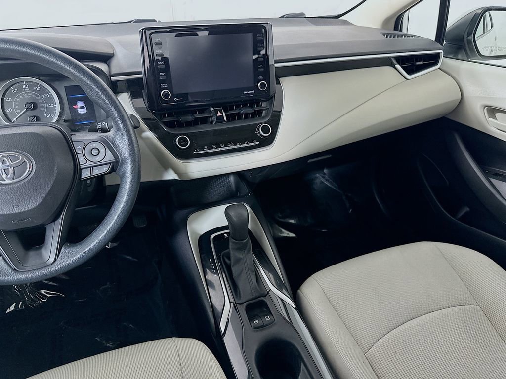 Used 2022 Toyota Corolla LE FWD image 17