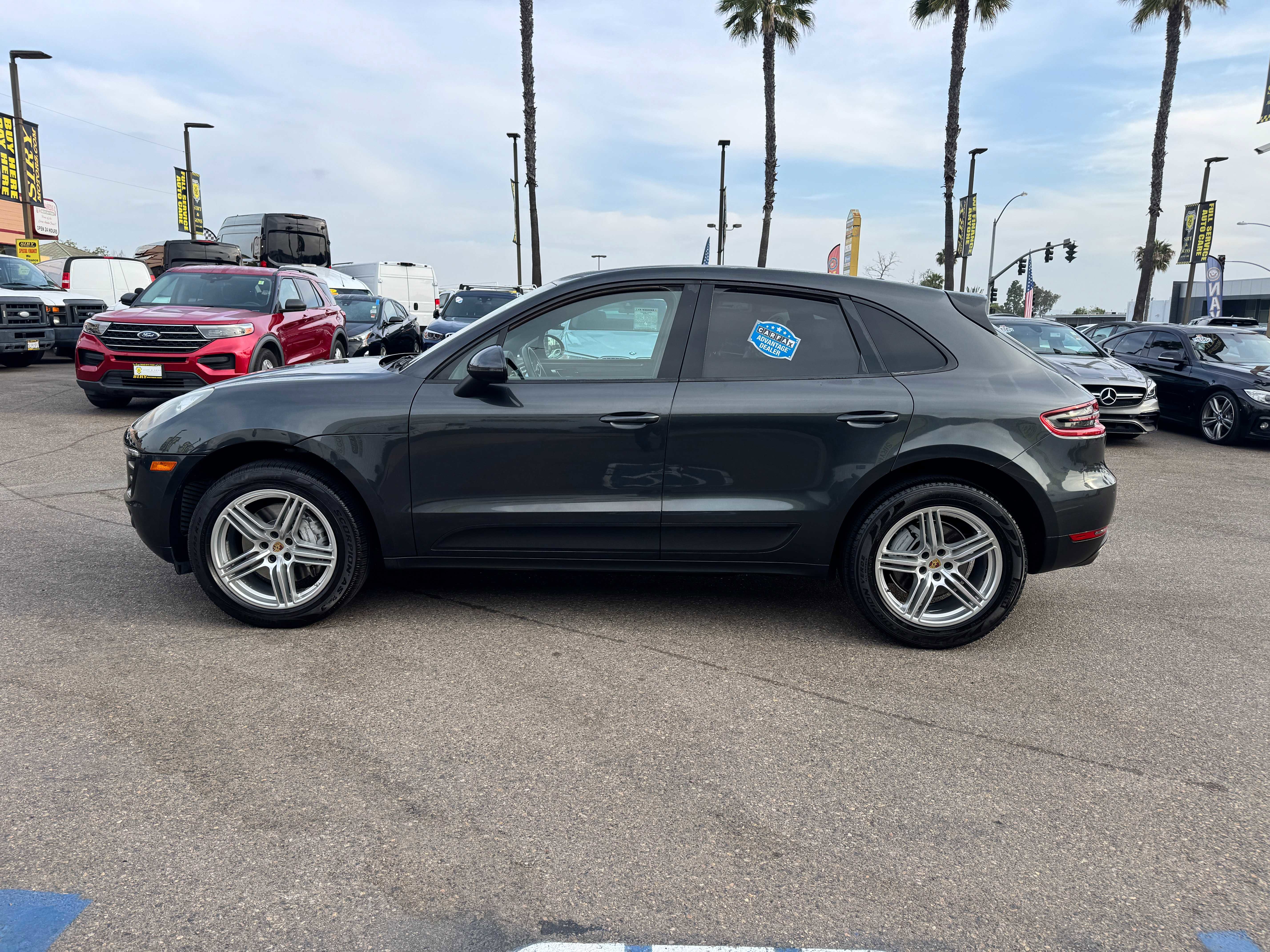 Used 2017 Porsche Macan S AWD/4WD image 4