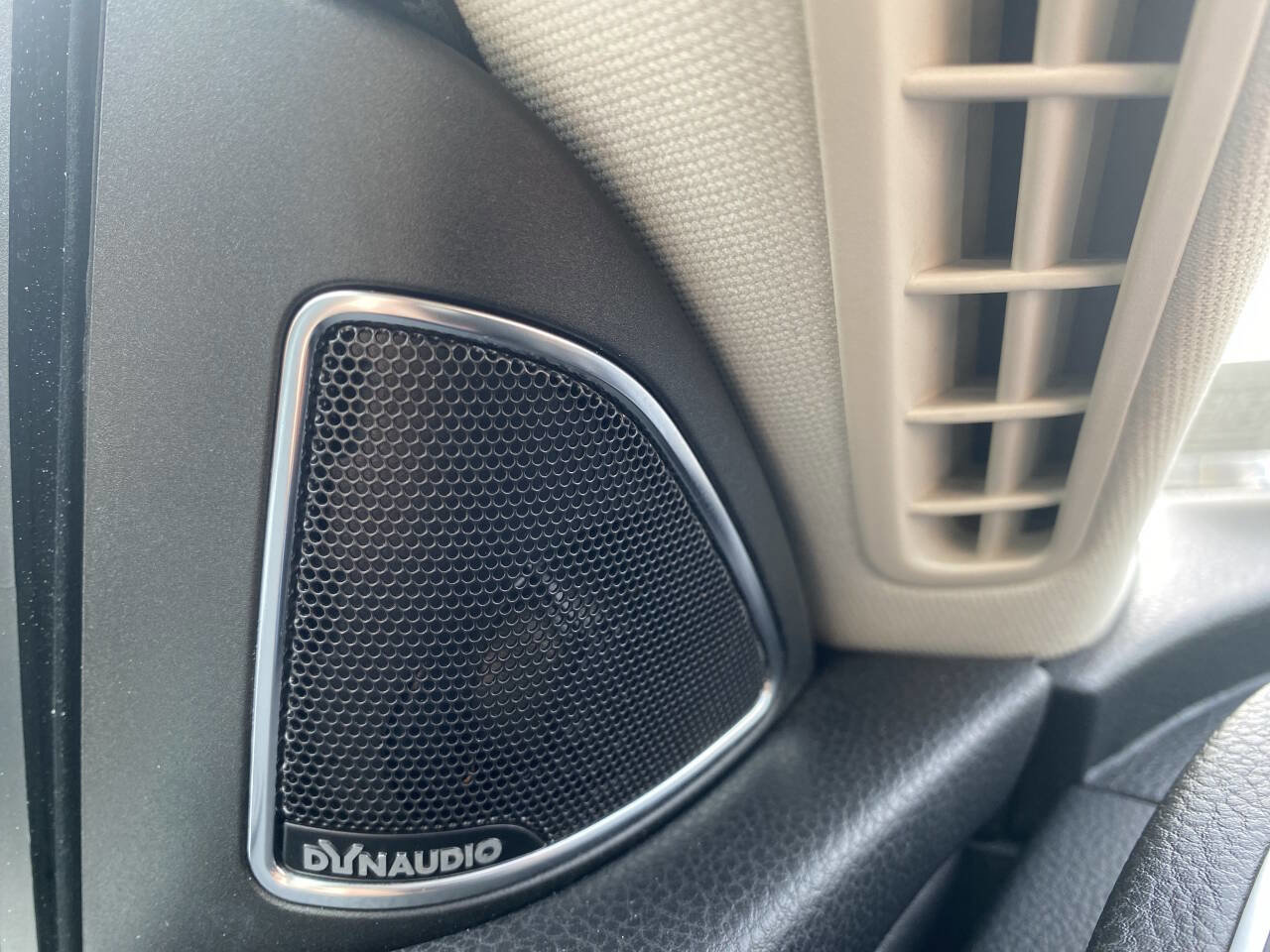 Used 2015 Volkswagen CC Executive image 25