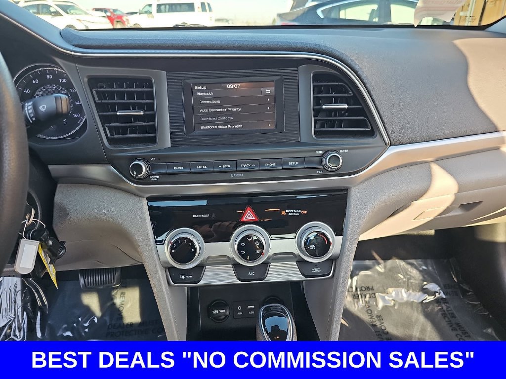 Used 2019 Hyundai Elantra SE FWD image 19