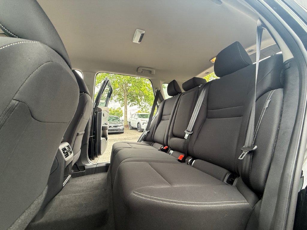 Used 2023 Nissan Rogue S AWD/4WD image 26