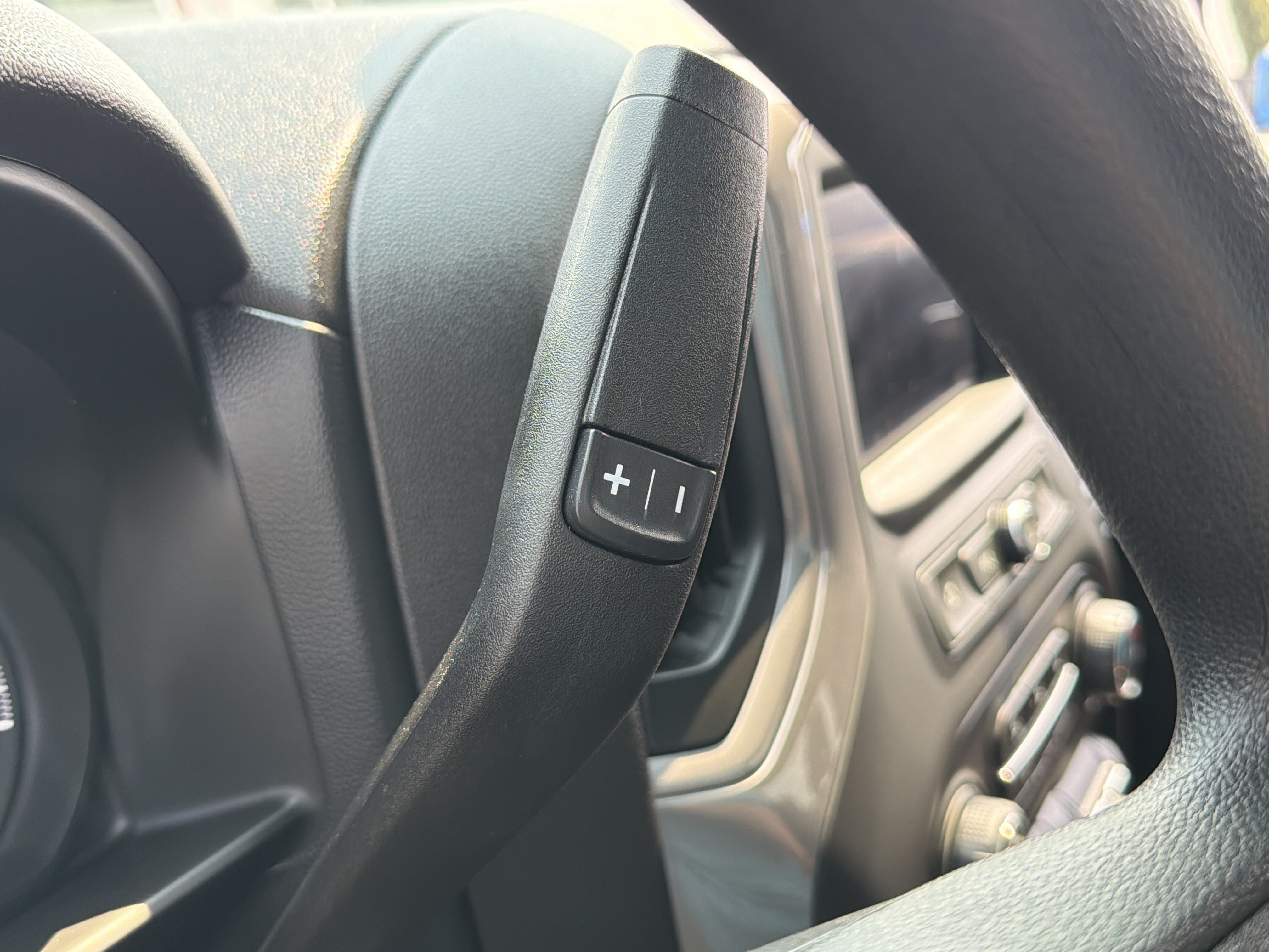 Used 2021 Chevrolet Silverado 1500 Custom AWD/4WD image 18